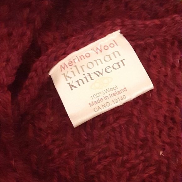 Kilronan Merino Wool V-Neck Poncho - Picture 3 of 3